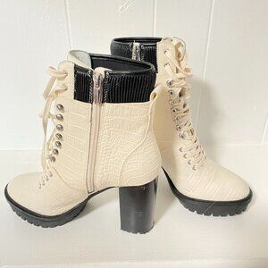Vince Camuto Ermania Lace Up Combat Boots Platform sz 9M